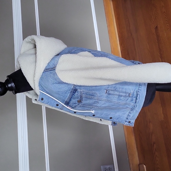 LEVI'S Sherpa Lined Jacket - Picture 5 of 10